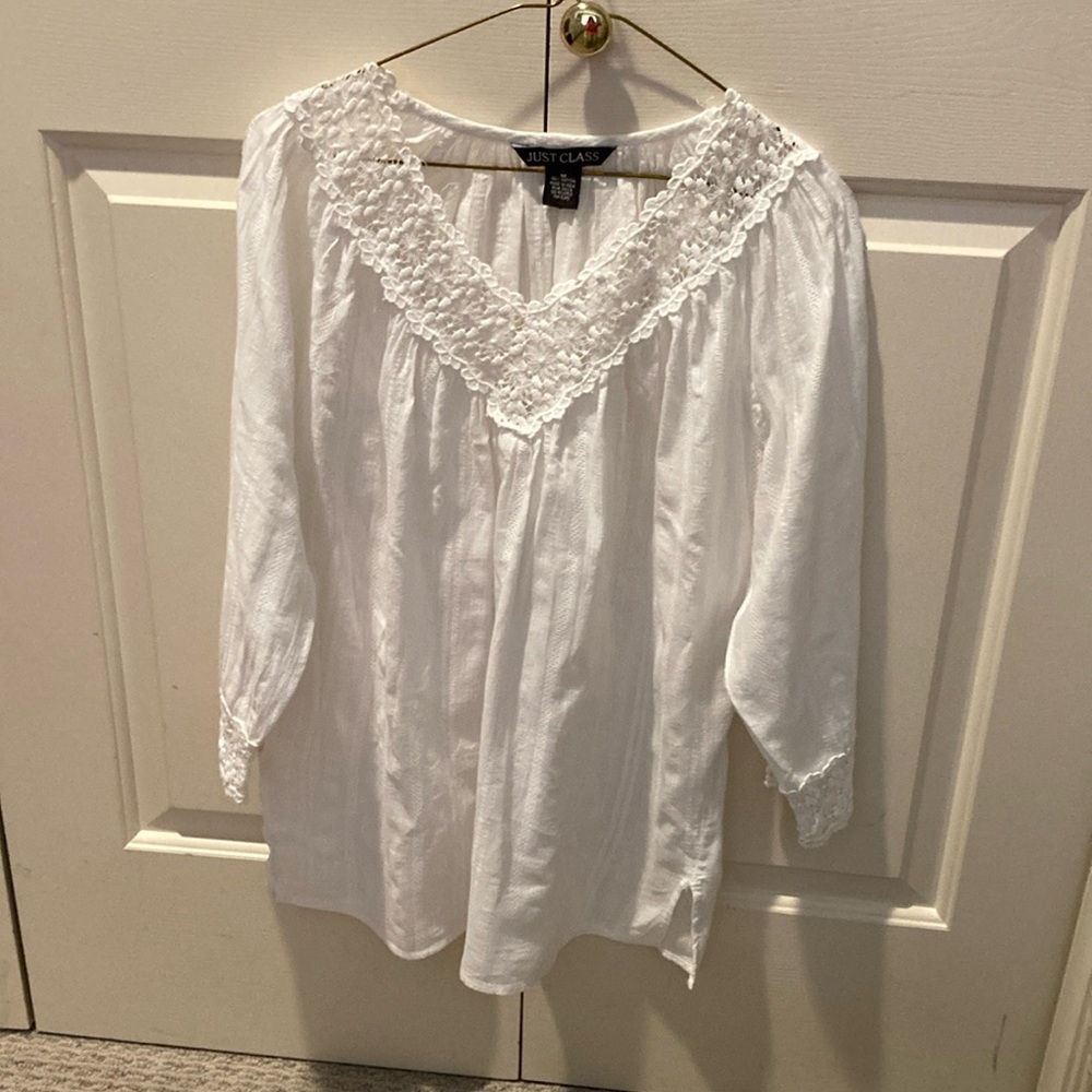 Just class medium white lace v neck and cuff blouse